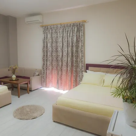 Dedej Hotel *