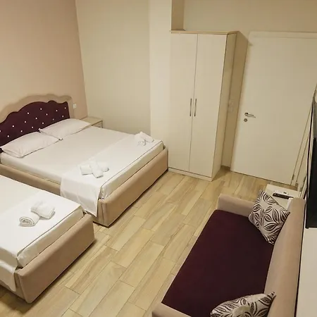 Dedej Hotel *
