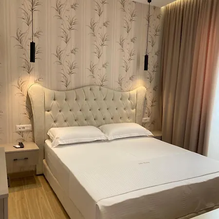 Dedej Hotel *