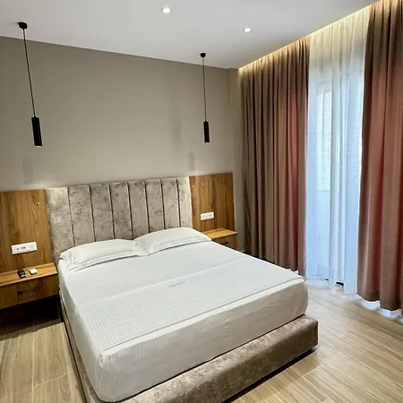 Dedej Hotel *