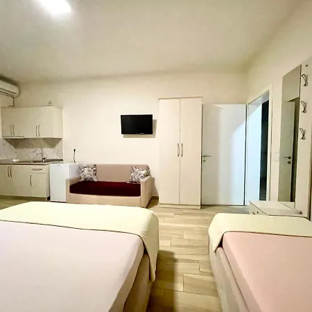 Dedej * Durrës